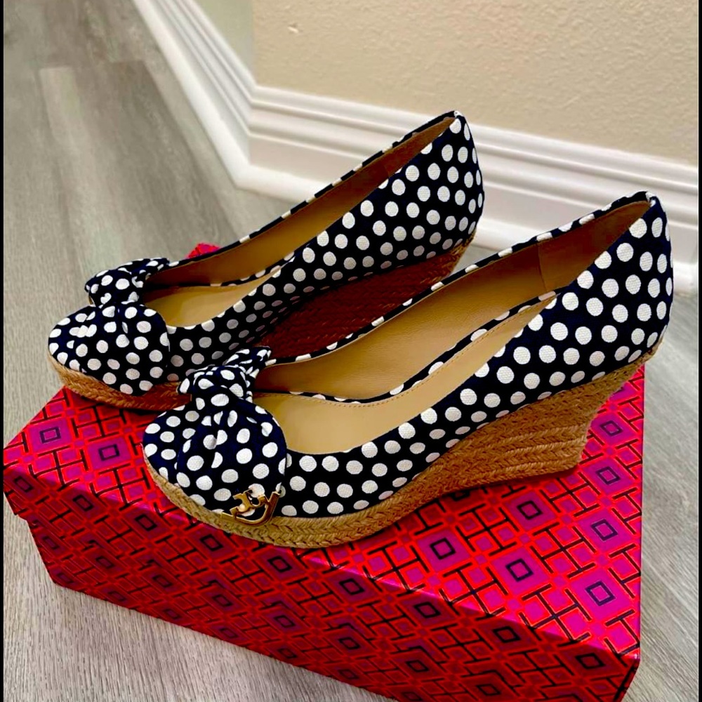 Tory Burch Espadrilles, new, never worn, navy blue